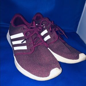 Maroon Adidas Cloudfoam QT Racers 8.5 Women’s